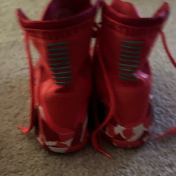 Christmas Kobe’s - Picture 6 of 8